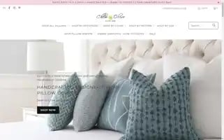 Chloeandolive.com Screenshot 2024-05-05 00:48:01